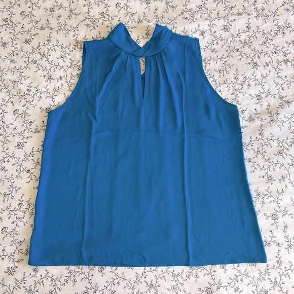 New Ann Taylor Mixed Media Tie Neck Shell - Picture 3 of 7